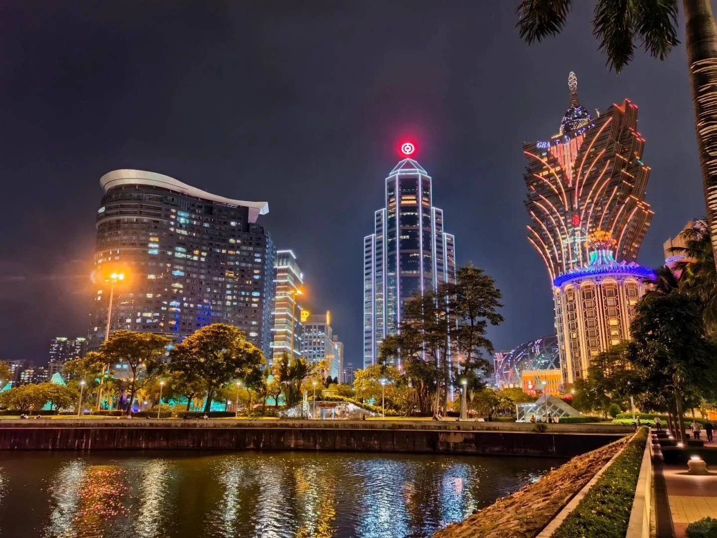 澳门半岛城市夜景全貌